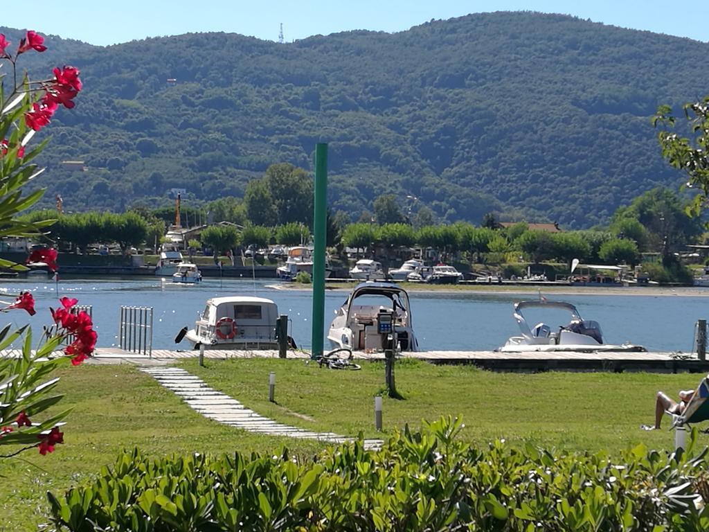 Iron Gate Marina3B Hotel Сарцана Екстериор снимка