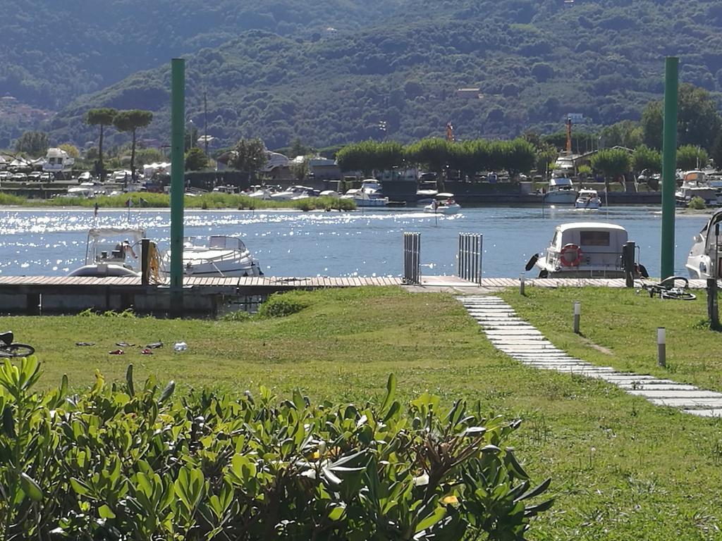 Iron Gate Marina3B Hotel Сарцана Екстериор снимка