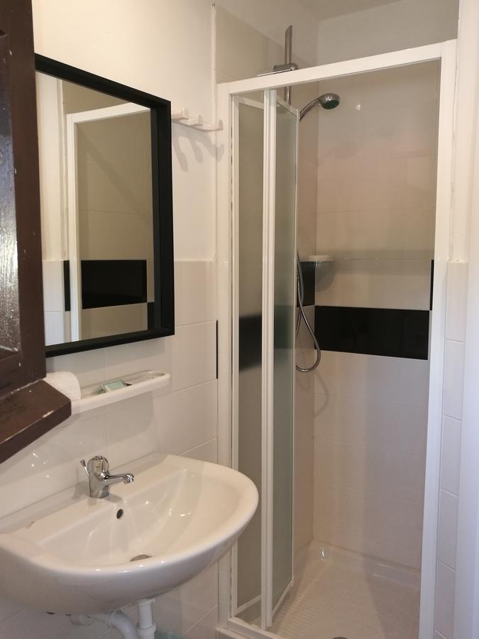 Iron Gate Marina3B Hotel Сарцана Екстериор снимка